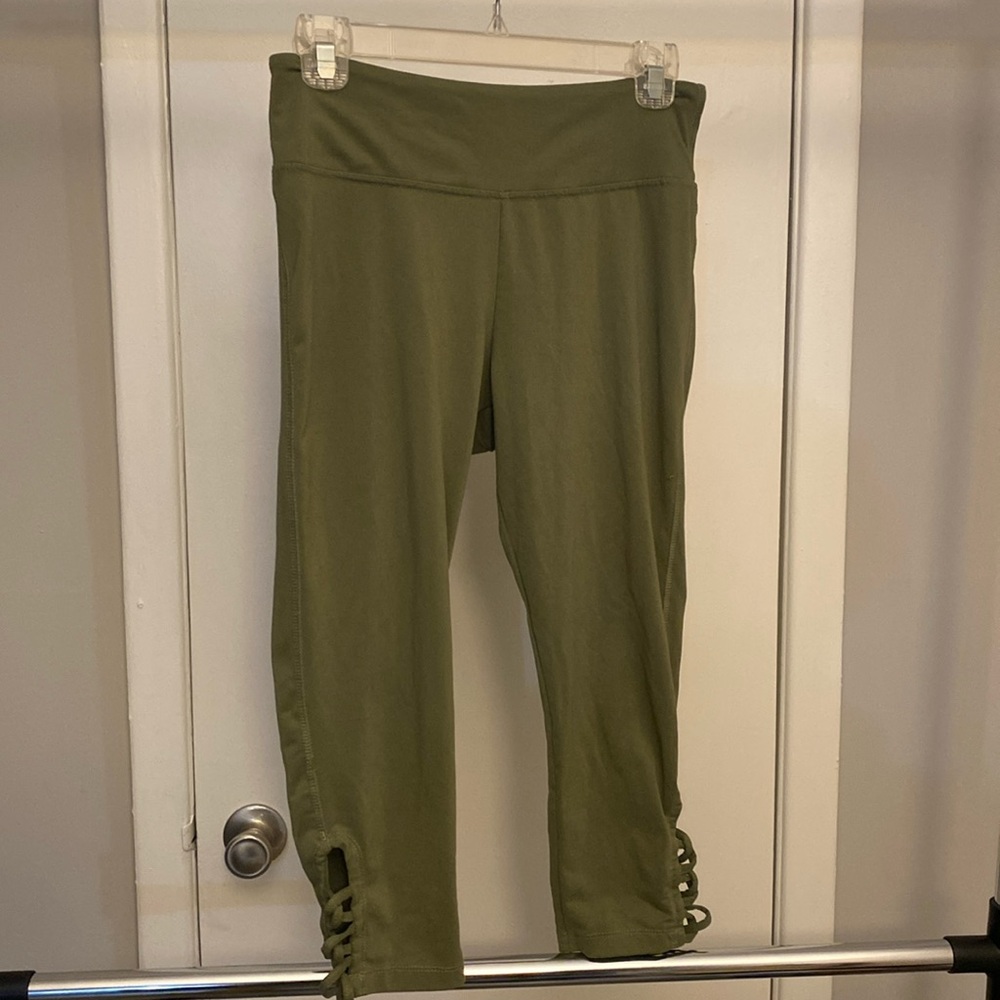 Athletic leggings